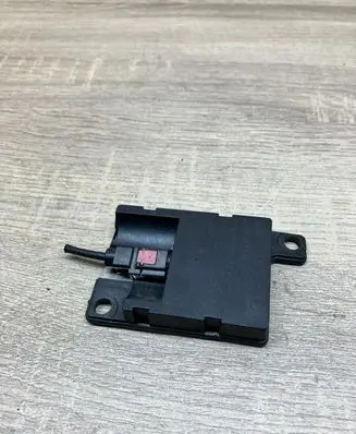 BMW 7 E65 E66 Aerial antenna amplifier 6928461 8450692846101 921800002