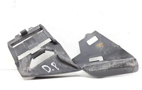 Volvo V50 Front bumper mounting bracket 30678262