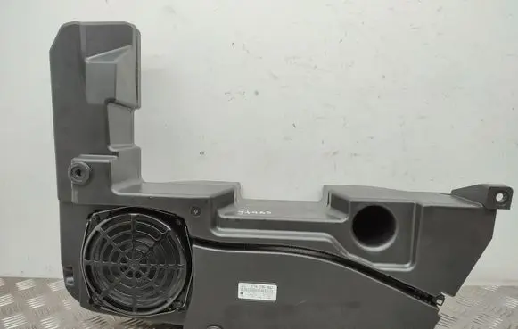 Audi A4 Allroad Subwoofer speaker 8T8035382