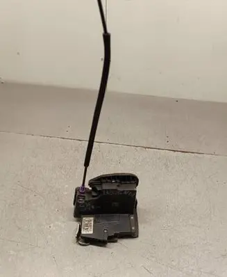 Opel Insignia B Rear door lock C3039077 E215885 915C3039077