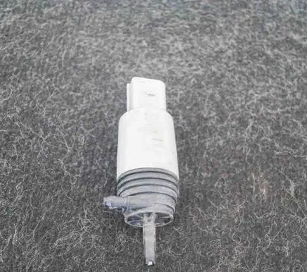BMW 5 E60 E61 Windscreen/windshield washer pump 6934159