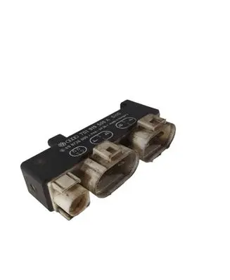 Volkswagen Golf IV Coolant fan relay 701919506A 898726000