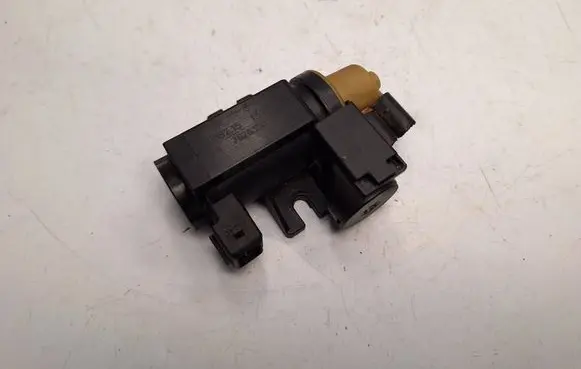 BMW X5 E70 Vacuum valve 11747626350 11747595374 11747548706