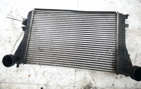 Volkswagen Touran I Intercooler radiator 1k0145803a
