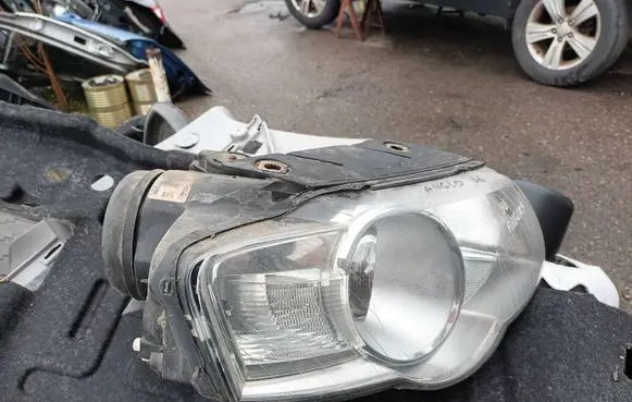 Volkswagen PASSAT B6 Headlight/headlamp 3C0941006T 89316420