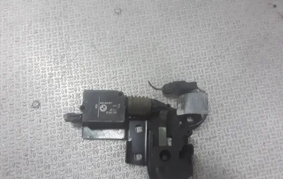 BMW 5 E39 Central locking motor 406320481