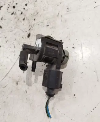 Volkswagen PASSAT B6 Vacuum valve 1K0906283A