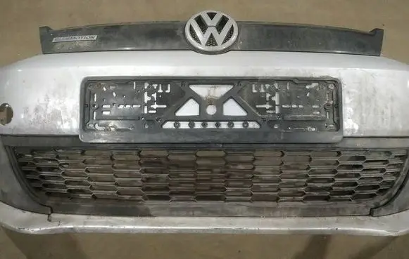 Volkswagen Cross Polo Front bumper lower grill 
