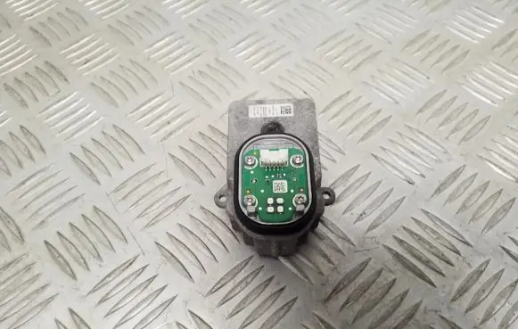 Mercedes-Benz C W205 Light module LCM 1305715284