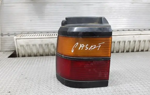 Volkswagen PASSAT B3 Rear/tail lights 333945111