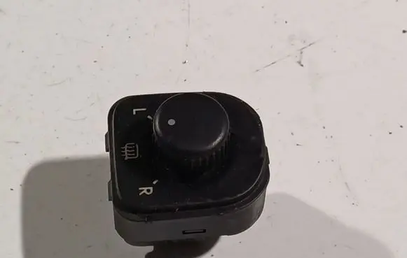 Volkswagen Golf V Wing mirror switch 1k0959565a