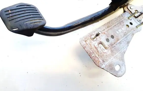 Volvo S40 Brake pedal