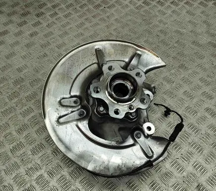 BMW 5 G60 Rear wheel hub 6898366 8831484