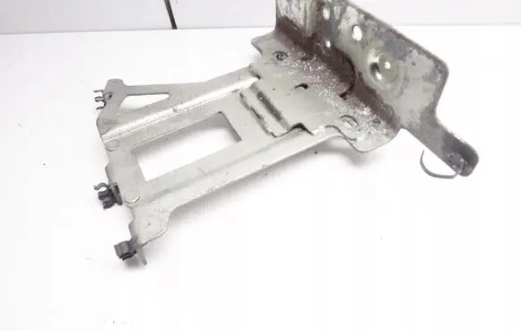Nissan Qashqai Engine mount bracket