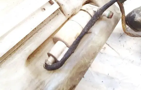 Mercedes-Benz E W210 Windscreen/windshield washer pump