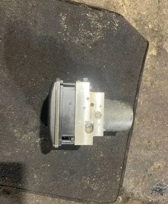 BMW 5 F10 F11 ABS Pump 6852822 DXCE1X4WD 6852820
