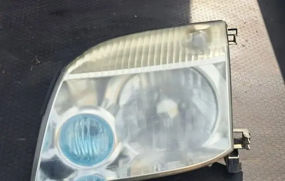 Nissan X-Trail T30 Headlight/headlamp