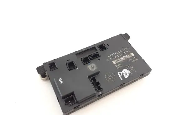 Mercedes-Benz E W211 Door control unit/module 2118707026