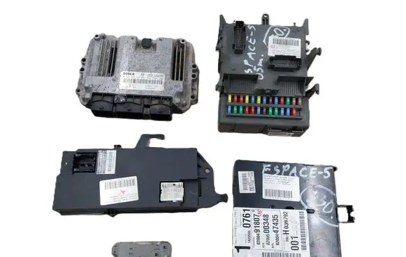 Renault Espace - Grand espace IV Engine control unit/module 0281011724 8200311550