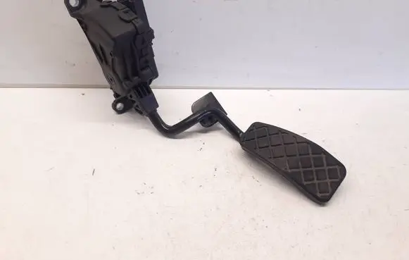 Audi A6 S6 C6 4F Accelerator throttle pedal 4F2721523 6PV00898402