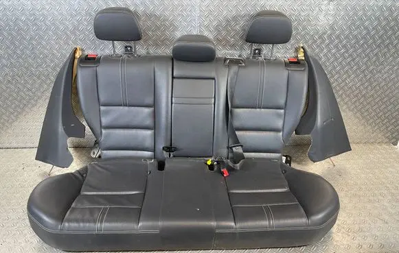Mercedes-Benz C W204 Second row seats