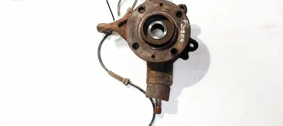 Citroen C4 I Front wheel hub 