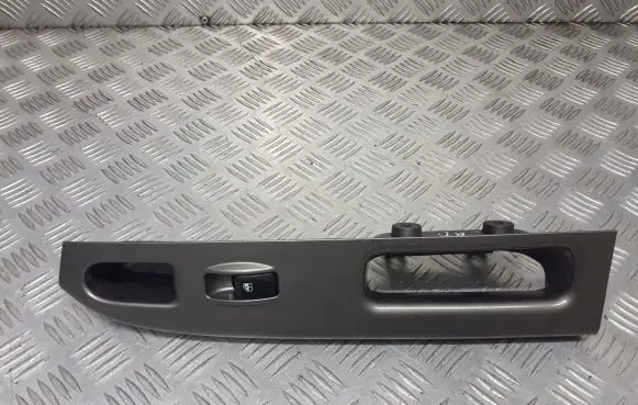KIA Carens II Electric window control switch