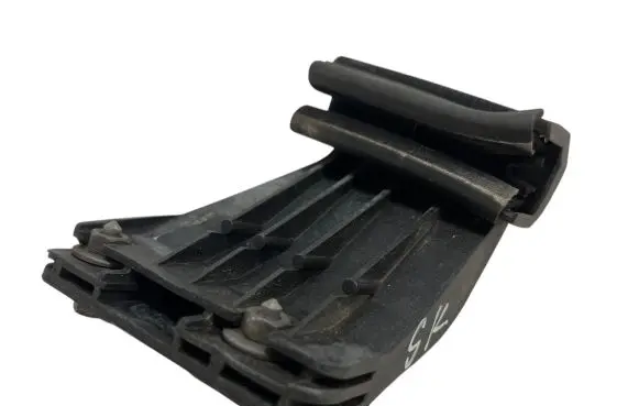 Citroen DS5 Rear door windshield rail 
