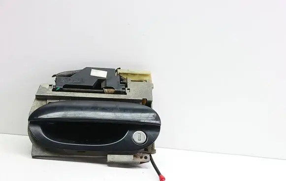 BMW 5 E39 Front door exterior handle