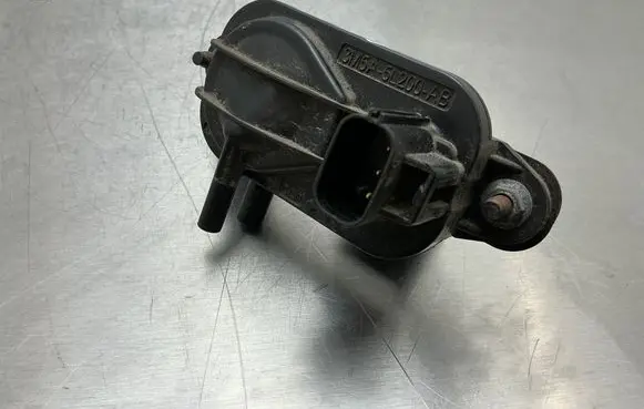 Volvo V70 Exhaust gas pressure sensor 3M5A5L200AB