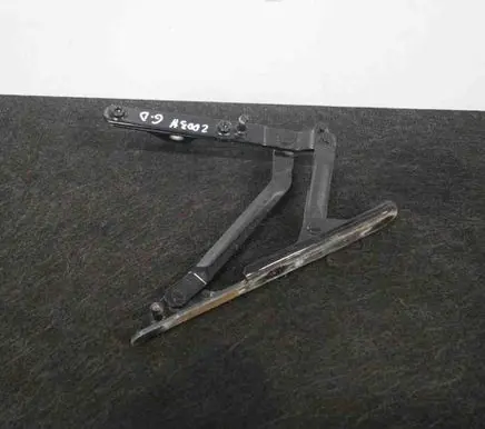 Maserati GranTurismo Tailgate/trunk/boot hinge