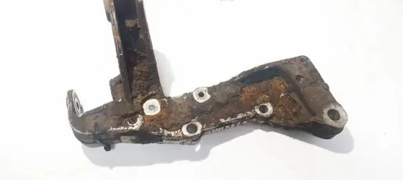 Volkswagen Golf V Front lower control arm/wishbone