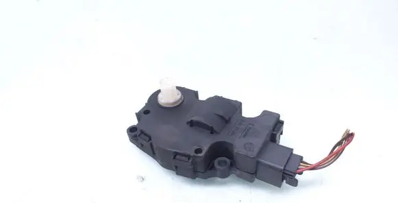 Mercedes-Benz CLS C218 X218 Air flap motor/actuator EFB330 18082011 K9749005