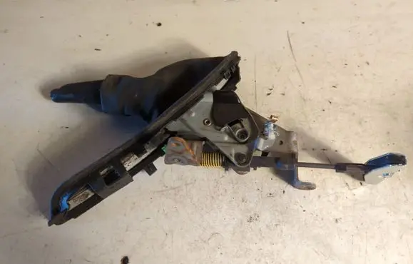 BMW 1 E81 E87 Hand brake release handle 676492402