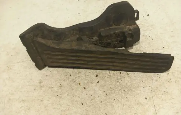 Volkswagen Golf V Accelerator throttle pedal 1K1721503P