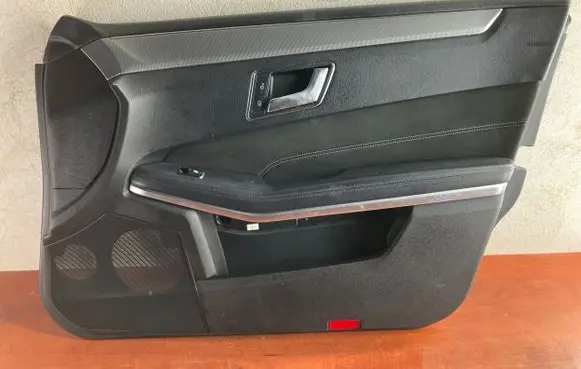 Mercedes-Benz E W212 Front door card panel trim 1697352