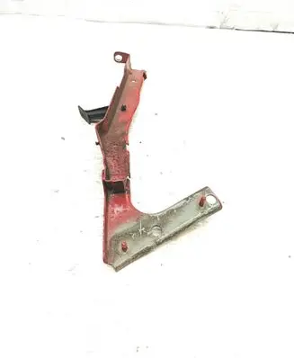 Audi A5 8T 8F Fender mounting bracket 8T0821135C