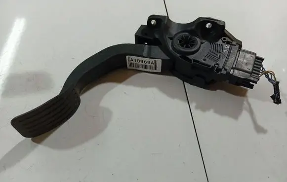 Ford Galaxy Accelerator throttle pedal 6G929F836JD