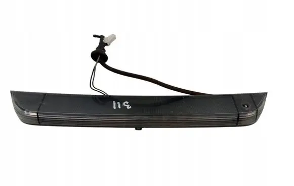 Mitsubishi Grandis Third/center stoplight