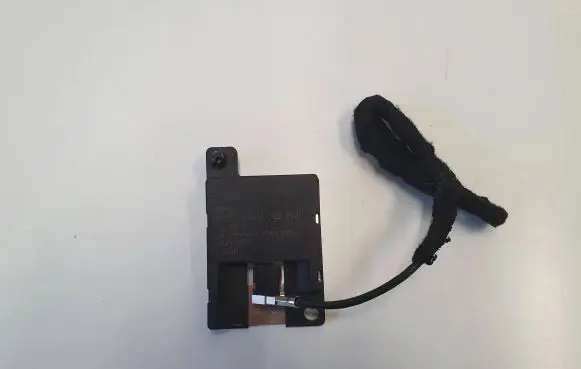 BMW 1 E82 E88 Bluetooth antenna 6928461 920229004 10819610