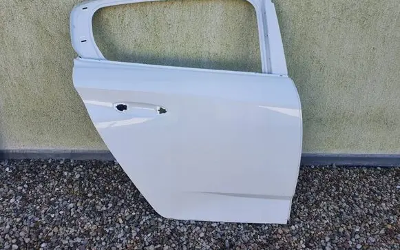 Peugeot 308 Rear door 