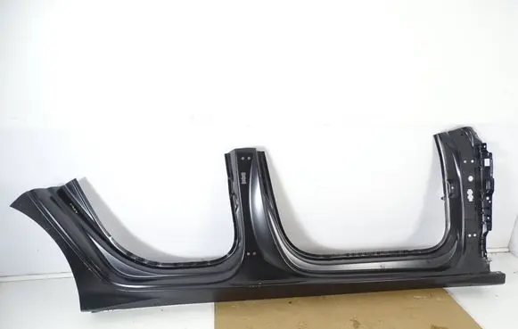 Audi A3 8Y (B) Pillar trim (exterior) 