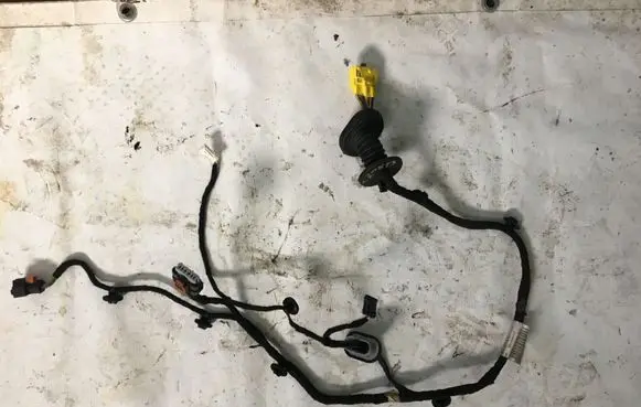 Peugeot 308 Rear door wiring loom 9807917680
