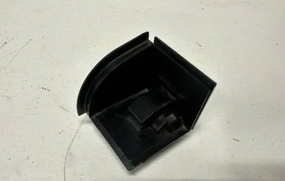 BMW 5 E60 E61 Parcel shelf load cover mount bracket 7160589