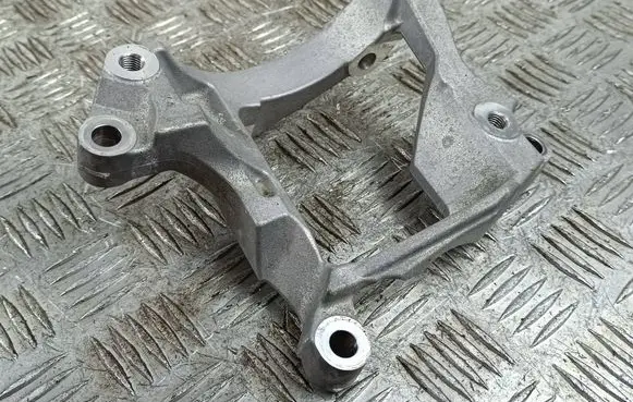 Subaru Forester SK Bracket in trunk/boot 