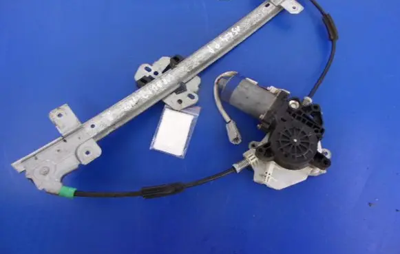 Honda Accord Front door window regulator with motor