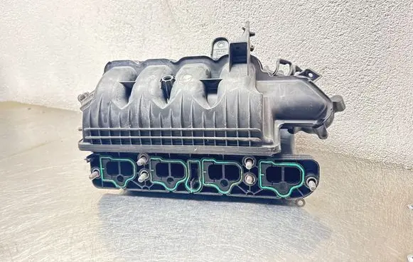 Opel Astra J Intake manifold 1019662S01