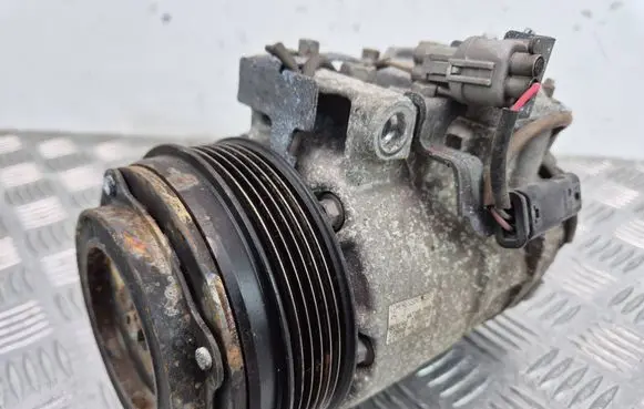 Mercedes-Benz C W204 Air conditioning (A/C) compressor (pump) A0008302600
