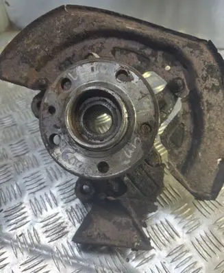 Volvo V70 Front wheel hub 