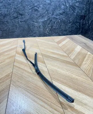 Mercedes-Benz C W204 Front wiper blade arm A2048200044